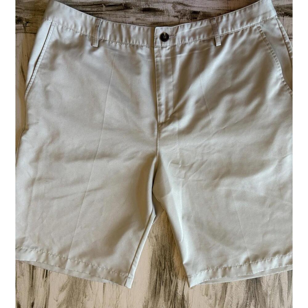 Adidas Men’s Golf Shorts Size 36”W 11” Inseam Climalite Beige Flat Front